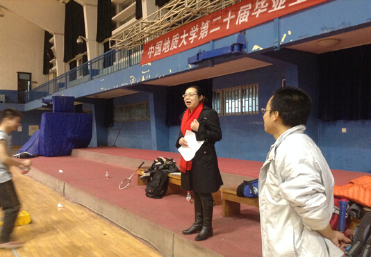 Beat365官网师生羽毛球友谊赛顺利举行