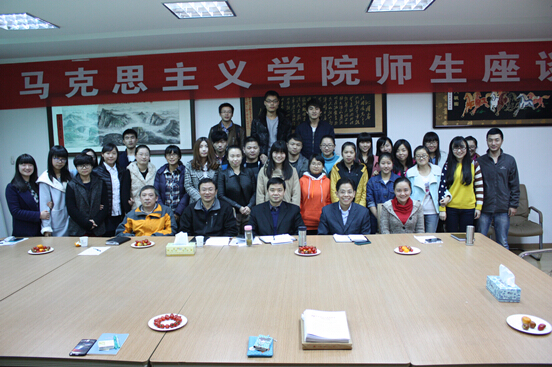 Beat365中文官方网站师生座谈会顺利举行