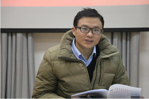 【两学一做】学院党委书记侯志军带领Beat365官网学生干部学习习近平在高校思想政治工作会议上的讲话精神